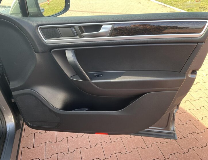 Volkswagen Touareg SUV 3,0 l 176 kw