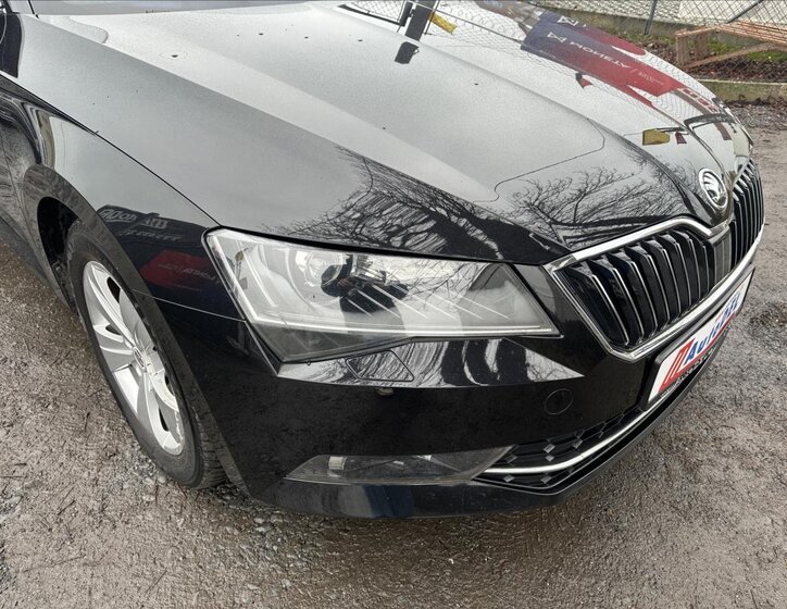 Škoda Superb Kombi 2,0 l 140 kw