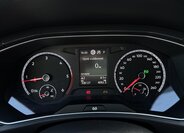 Volkswagen T-Roc SUV / Terénní 2,0 l 140 kw