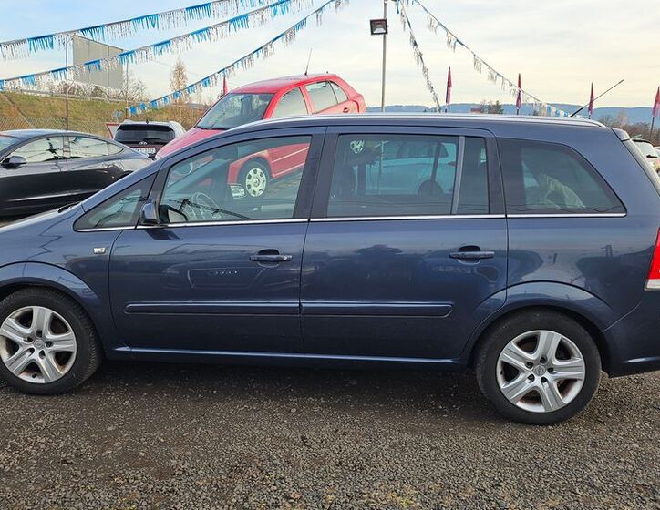Opel Zafira 4