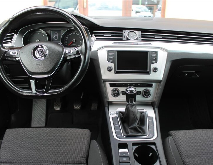 Volkswagen Passat Kombi 2,0 l 110 kw