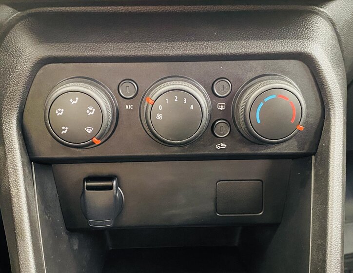 Dacia Jogger Kombi 999,0 67 kw