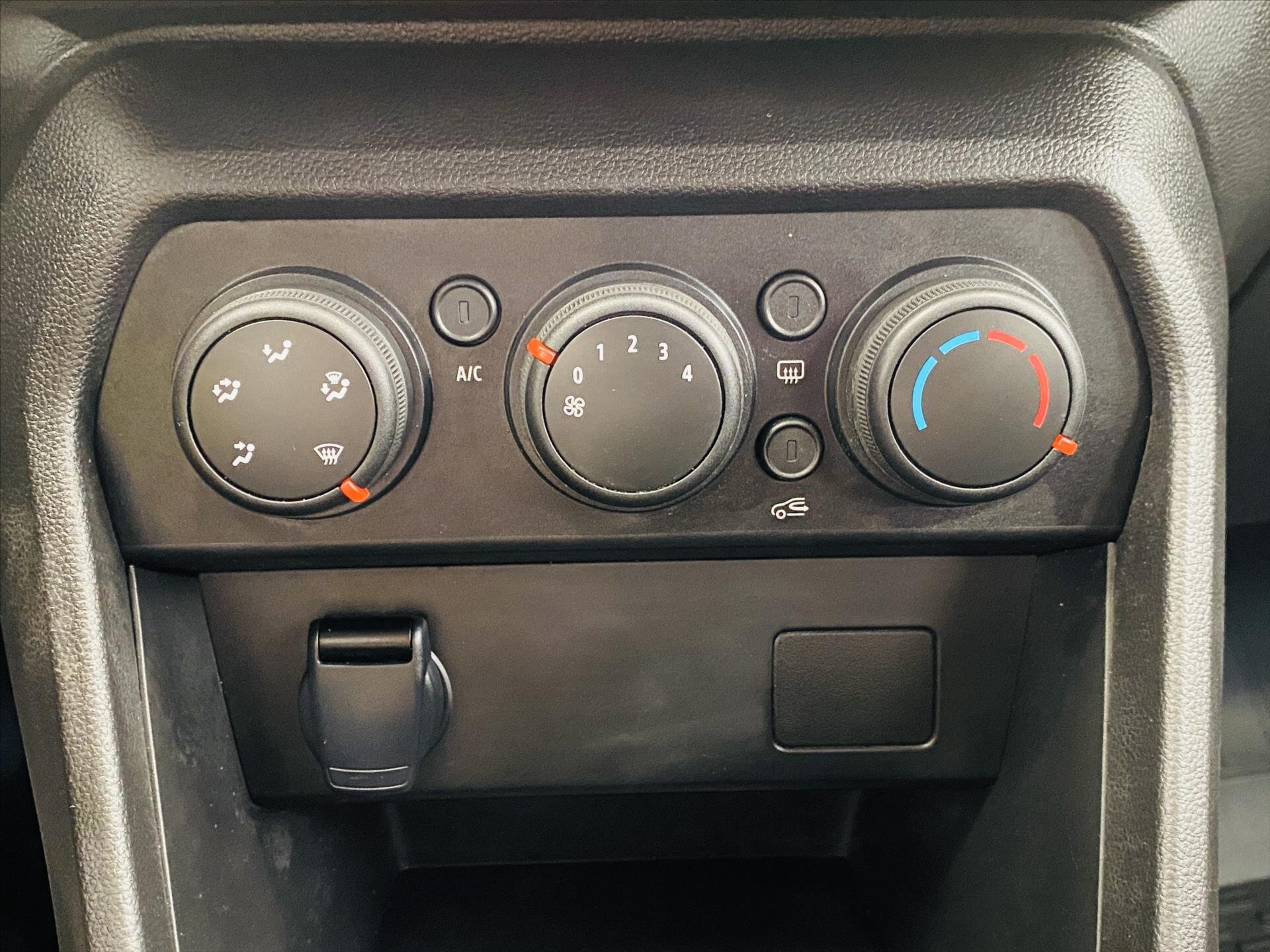 Dacia Jogger Kombi 999,0 67 kw