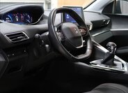 Peugeot 5008 MPV 1,5 l 96 kw