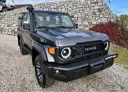 Toyota Land Cruiser 1