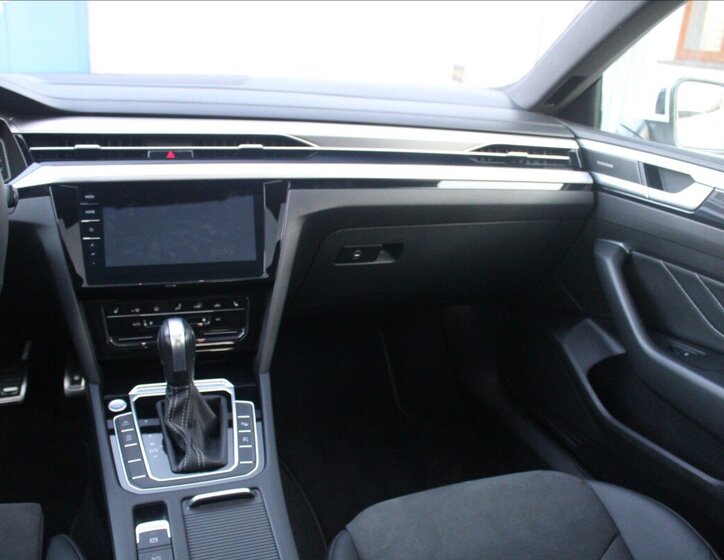 Volkswagen Arteon Liftback 2,0 l 147 kw