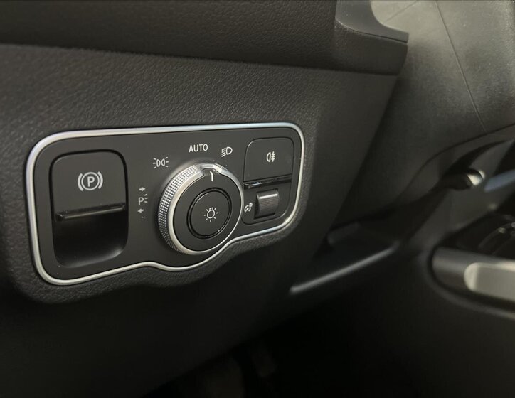 Mercedes-Benz GLB SUV 2,0 l 110 kw