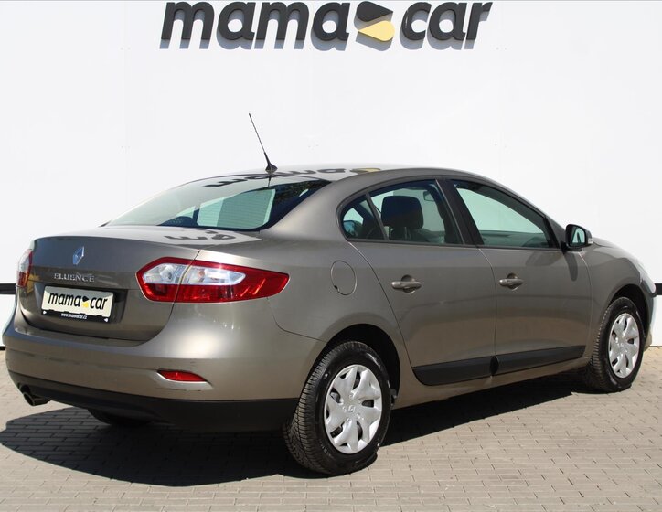 Renault Fluence 7