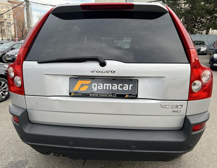 Volvo XC90 SUV / Terénní 2,4 l 120 kw