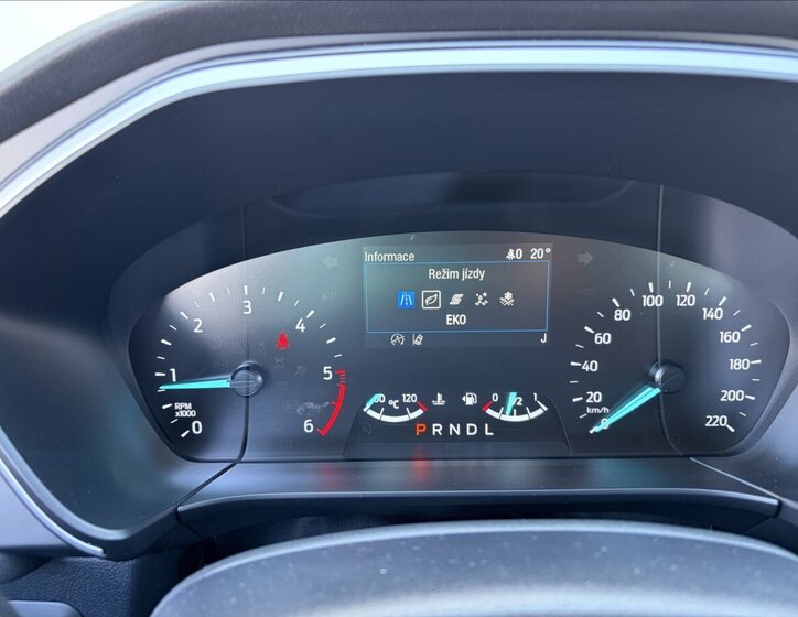 Ford Kuga Kombi 2,0 l 140 kw