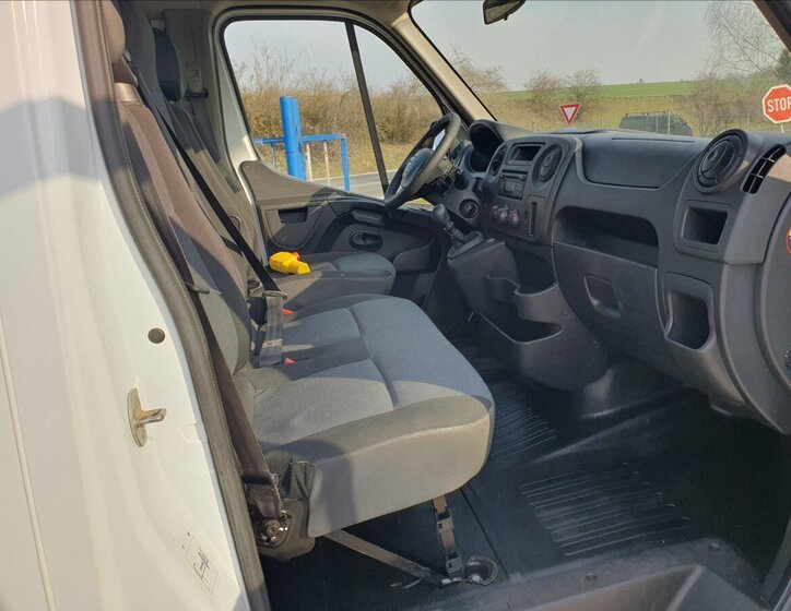 Nissan NV400 Sklápěč 2,3 l 107 kw