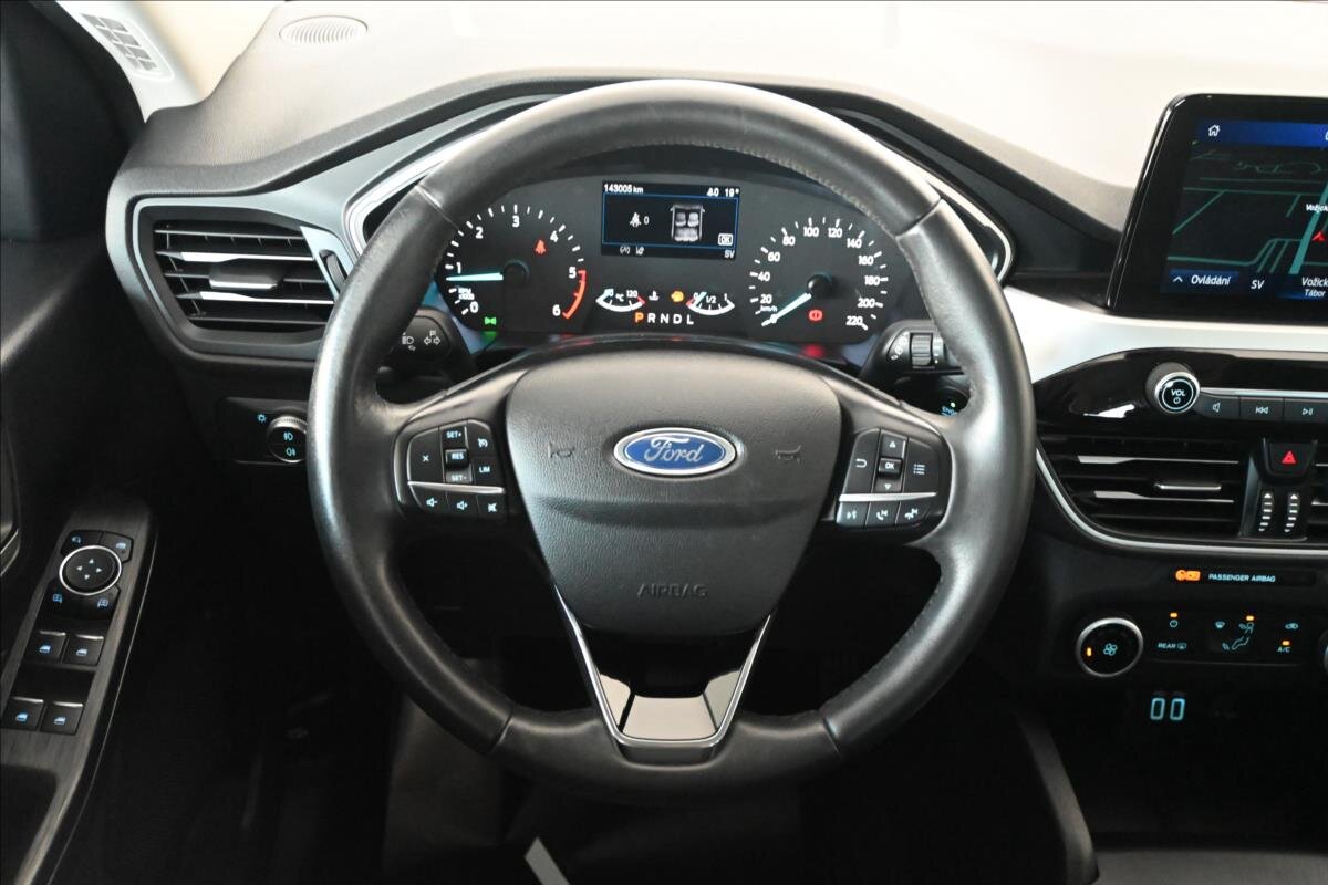 Ford Kuga SUV / Terénní 1,5 l 88 kw