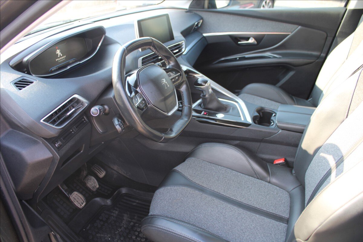 Peugeot 3008 SUV / Terénní 1,2 l 96 kw