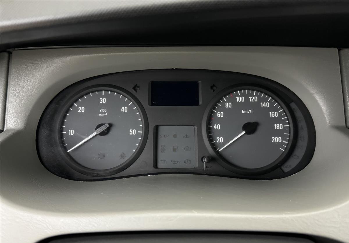 Opel Vivaro Kombi 2,5 l 107 kw