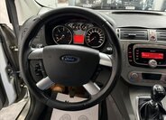 Ford Kuga SUV / Terénní 2,0 l 100 kw