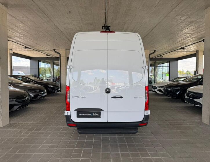 Mercedes-Benz Sprinter 6