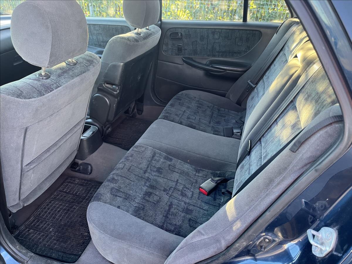 Mazda 626 Hatchback 2,0 l 85 kw