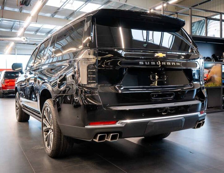 Chevrolet Suburban SUV 6,2 l 313 kw
