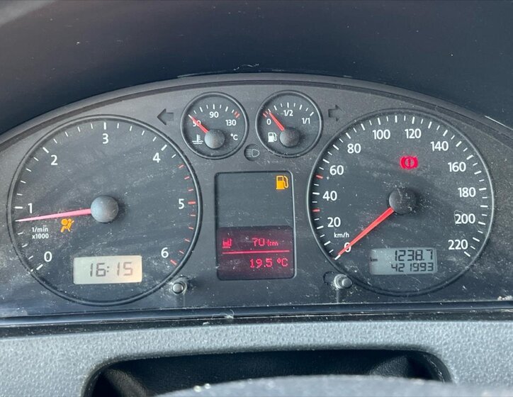 Volkswagen Multivan Kombi 2,5 l 96 kw