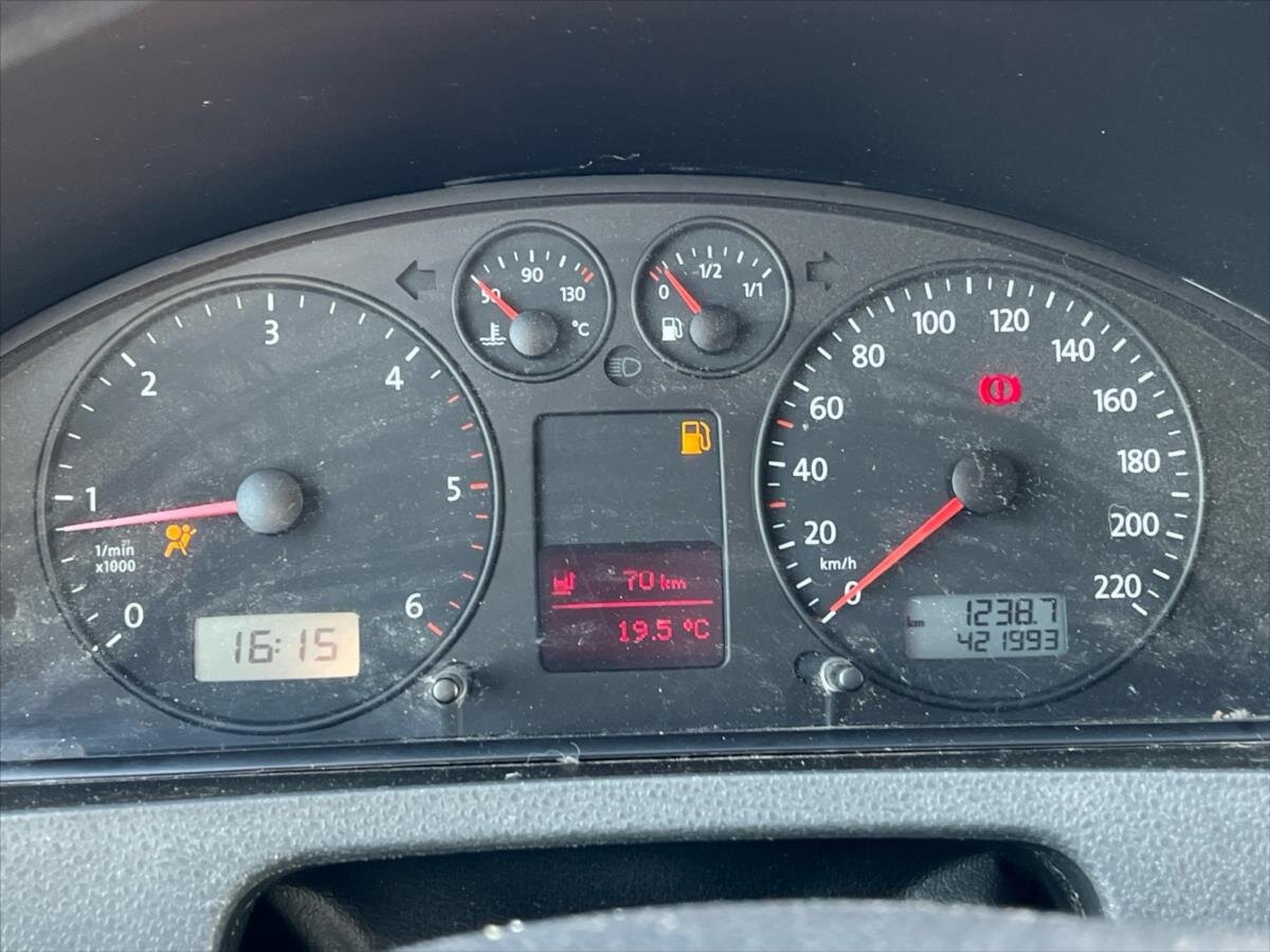 Volkswagen Multivan Kombi 2,5 l 96 kw