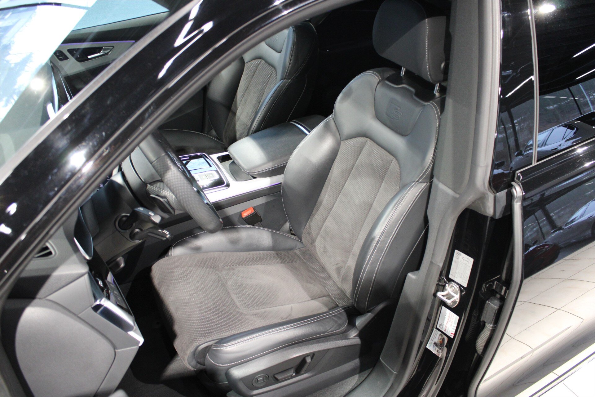 Audi Q8 SUV 3,0 l 210 kw