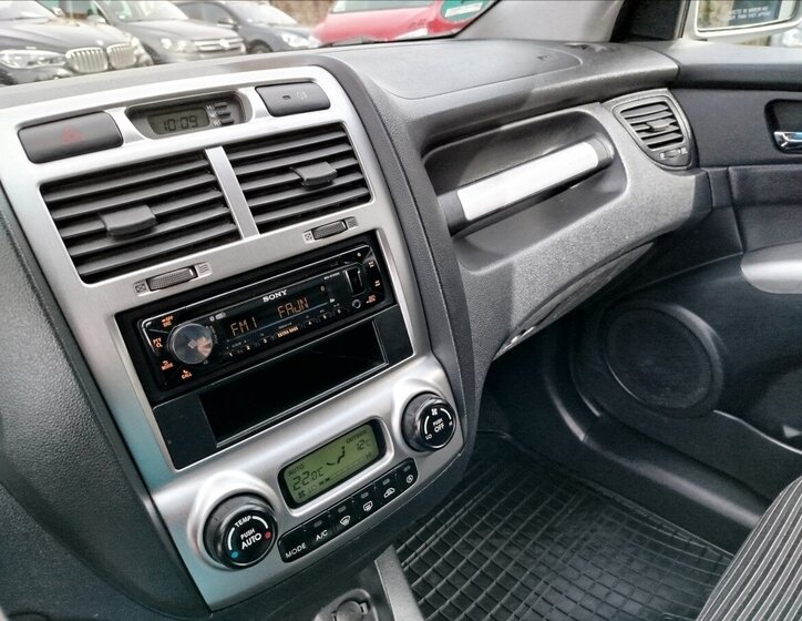 KIA Sportage SUV / Terénní 2,0 l 103 kw