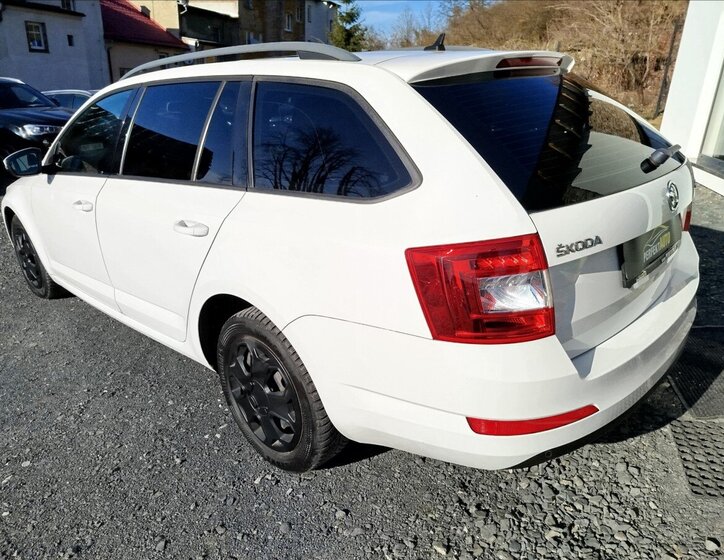 Škoda Octavia Kombi 2,0 l 110 kw