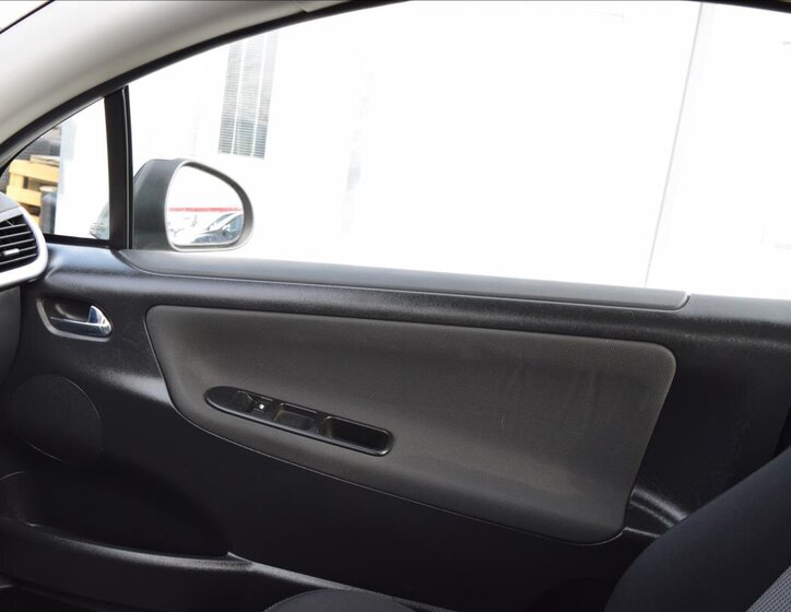 Peugeot 207 Kabriolet 1,6 l 88 kw