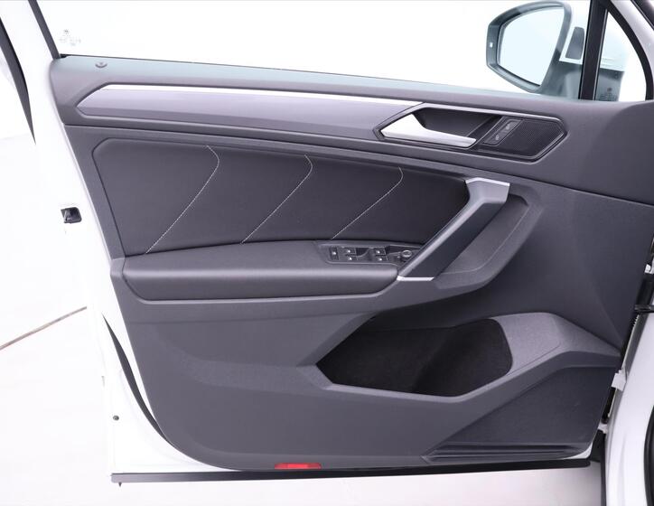 Volkswagen Tiguan 11