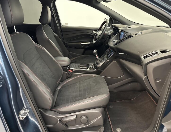 Ford Kuga SUV 1,5 l 110 kw