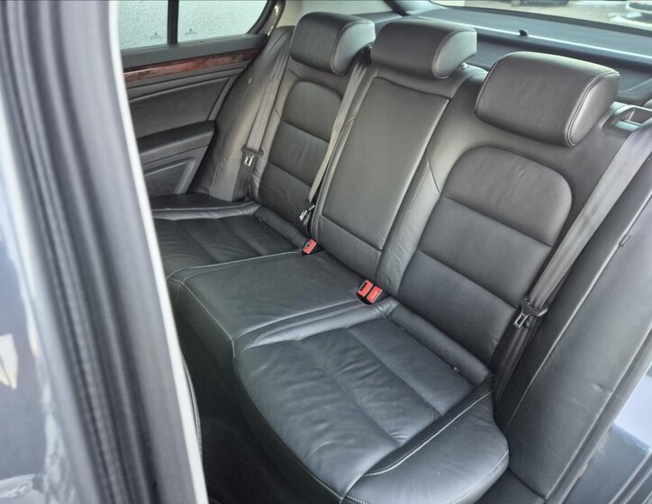 Škoda Superb Sedan / Limuzína 2,0 l 125 kw