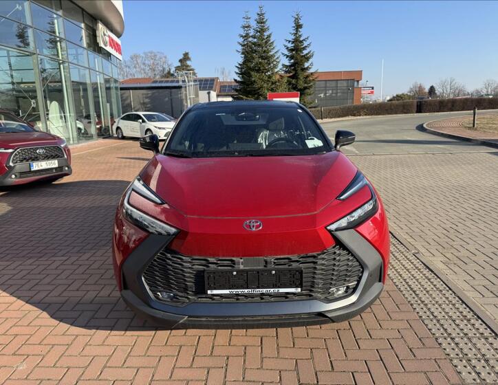 Toyota C-HR 2
