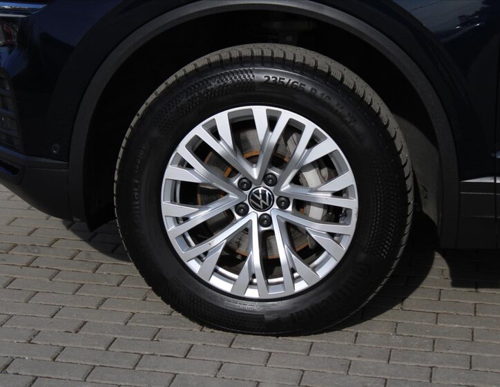 Volkswagen Touareg SUV / Terénní 3,0 l 170 kw
