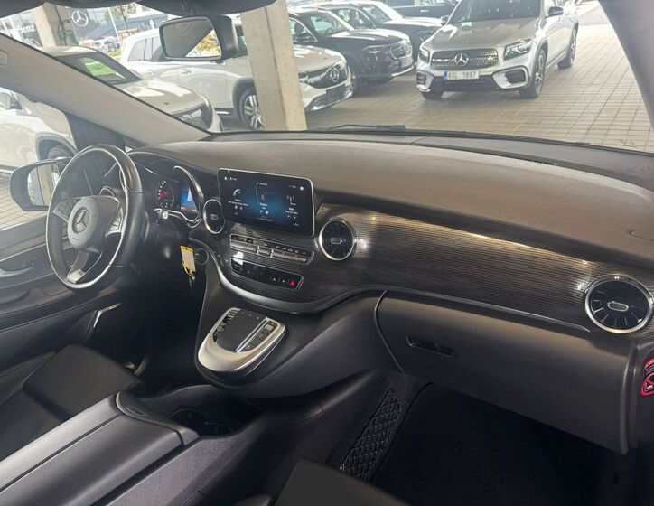 Mercedes-Benz Třídy V 12