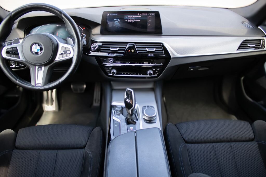 BMW Řada 5 Sedan / Limuzína 2,0 l 185 kw