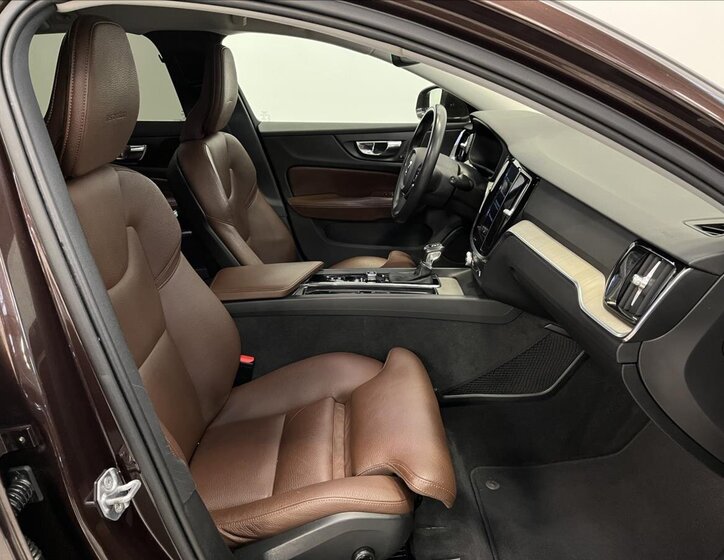 Volvo V60 Kombi 2,0 l 184 kw