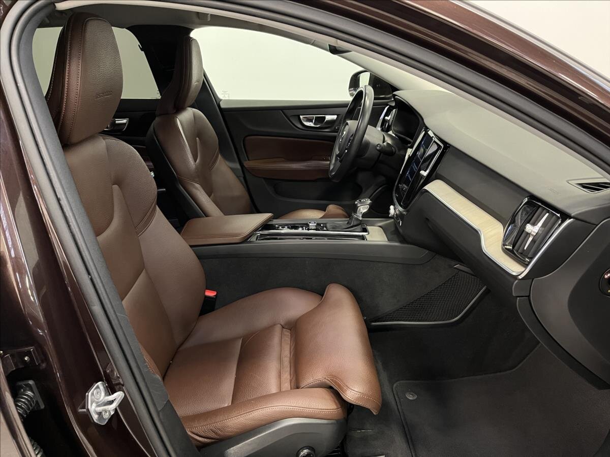 Volvo V60 Kombi 2,0 l 184 kw