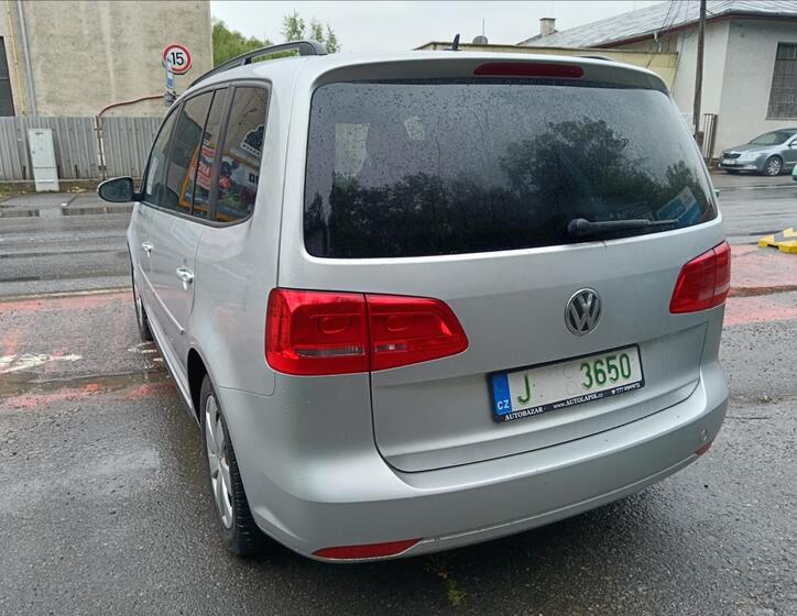 Volkswagen Touran 10
