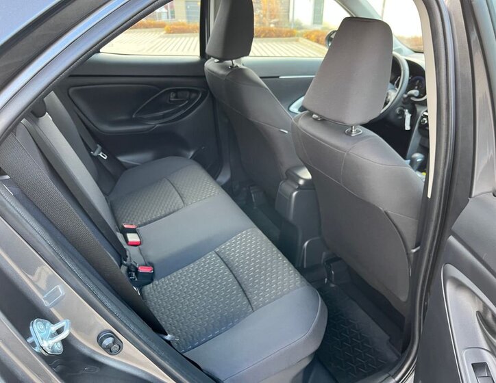 Toyota Yaris Cross 16