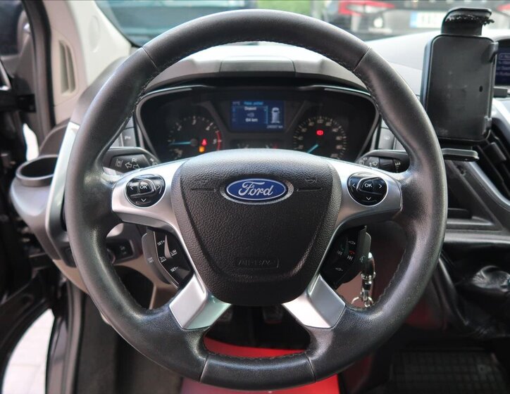 Ford Tourneo Custom MPV 2,2 l 114 kw