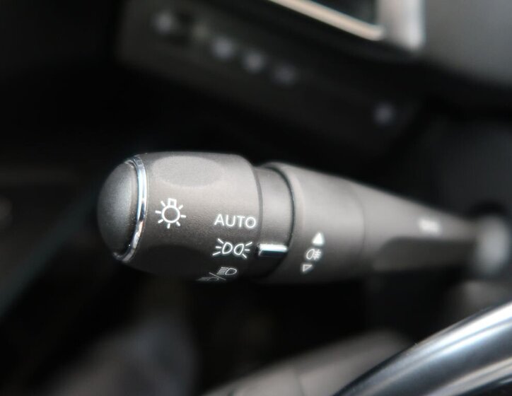 Peugeot 5008 SUV / Terénní 1,5 l 96 kw