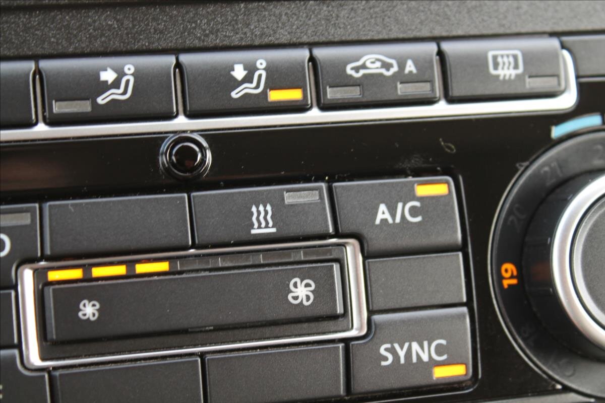 Volkswagen Caddy Kombi 2,0 l 103 kw