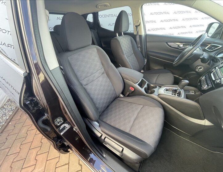 Nissan Qashqai SUV / Terénní 1,2 l 85 kw