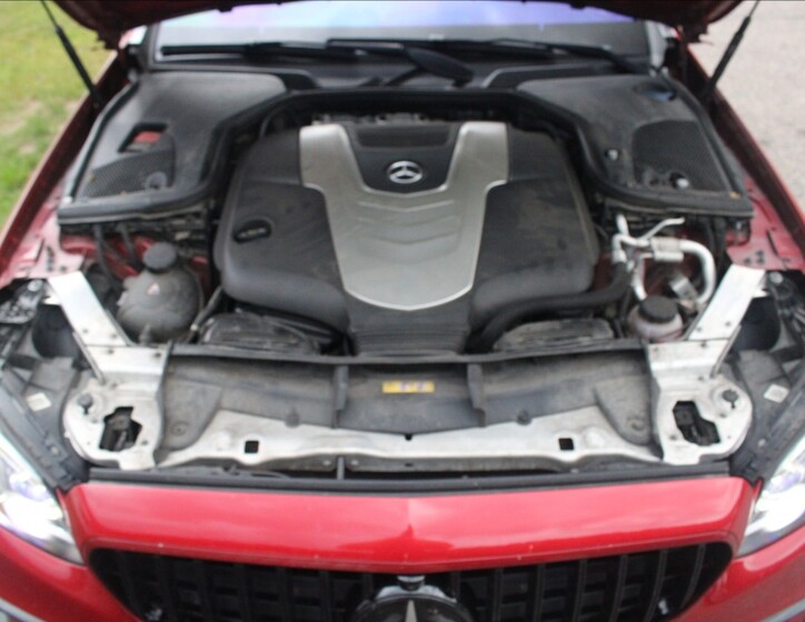 Mercedes-Benz Třídy E 30