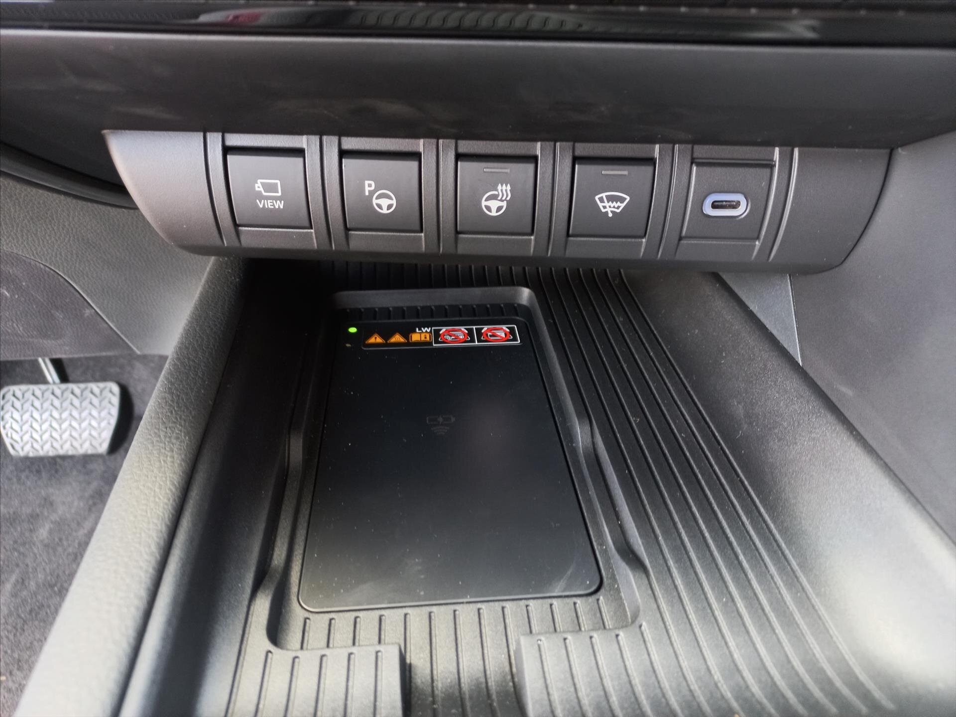 Toyota C-HR CUV / Crossover 2,0 l 112 kw