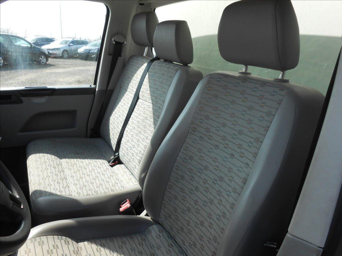 Volkswagen Transporter Kombi 2,0 l 75 kw