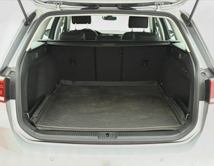 Volkswagen Passat 10