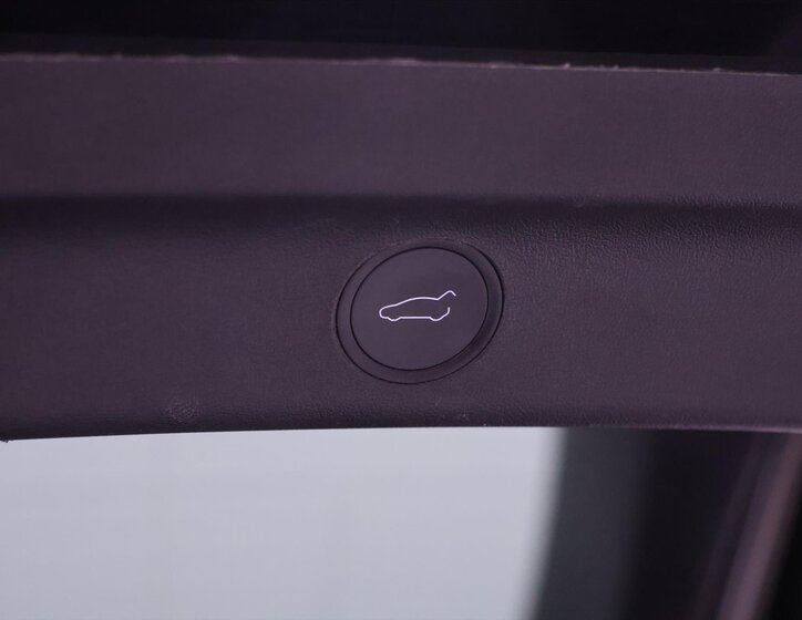 Tesla Model Y SUV / Terénní 0,0 75 kw