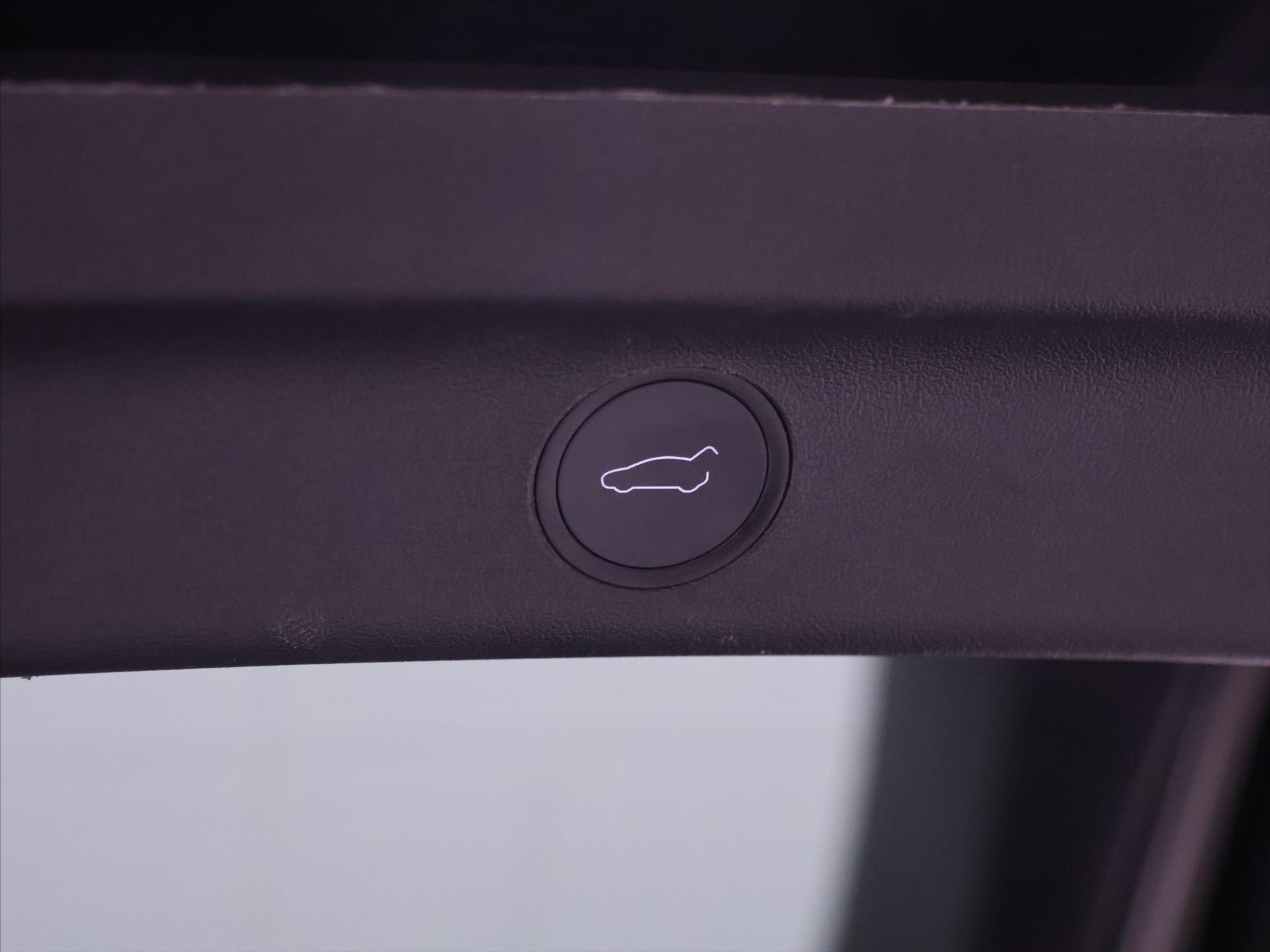 Tesla Model Y SUV / Terénní 0,0 75 kw