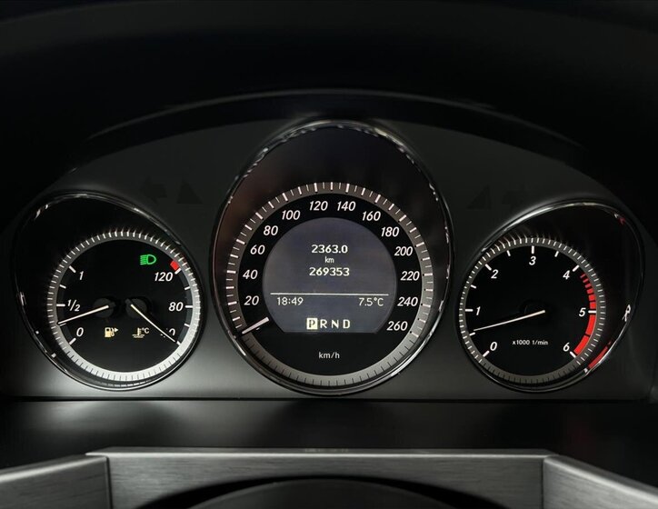 Mercedes-Benz GLK 17